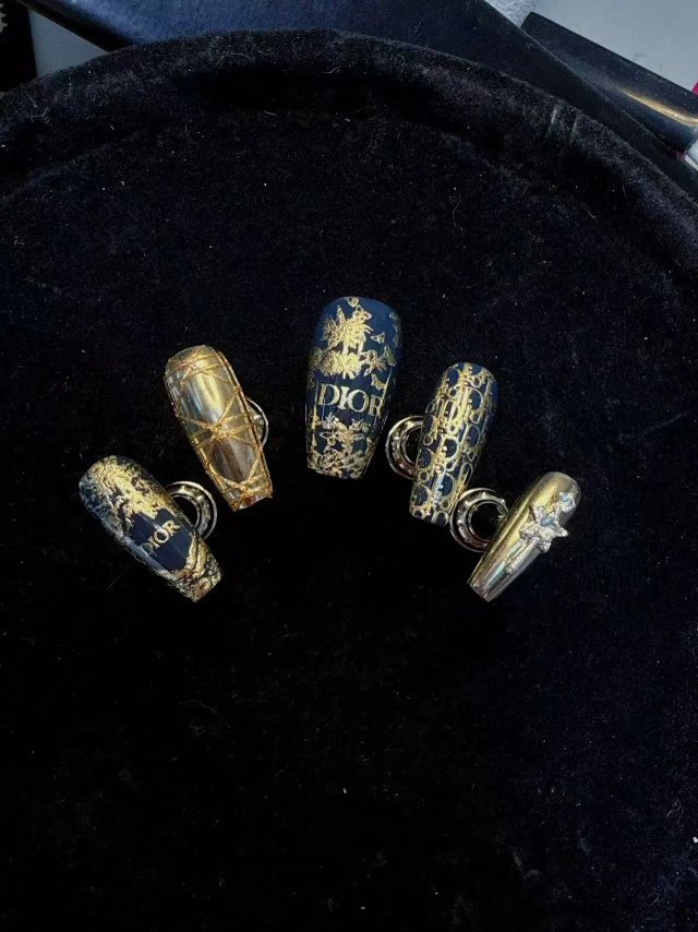 DIOR Nail Art: seller detail photo 3
