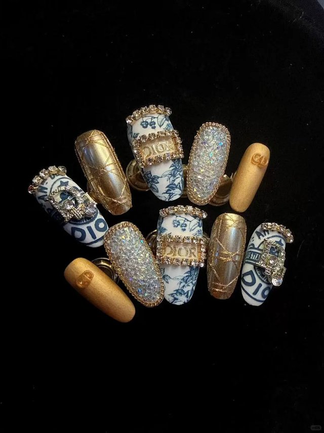 DIOR Nail Art: seller detail photo 3