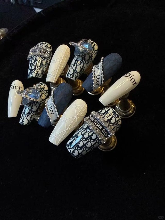 DIOR Nail Art: seller detail photo 6