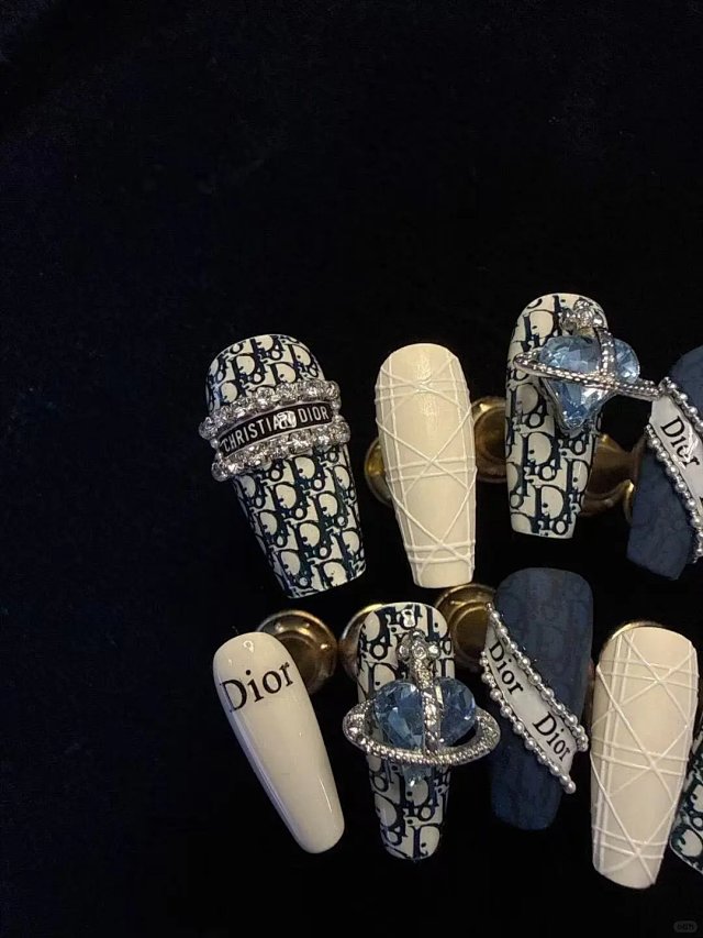 DIOR Nail Art: seller detail photo 1