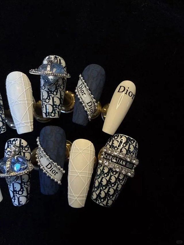 DIOR Nail Art: seller detail photo 4