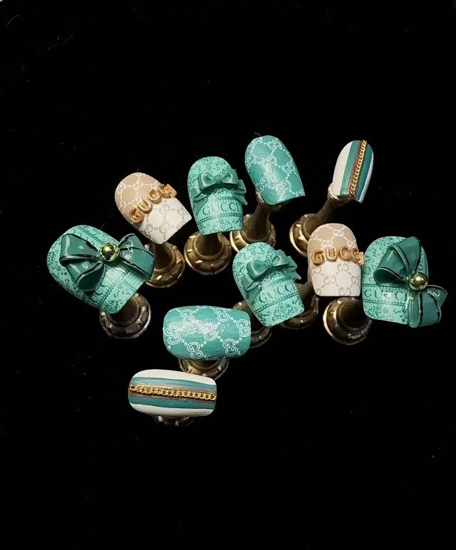 GUCCI Nail Art: seller detail photo 2