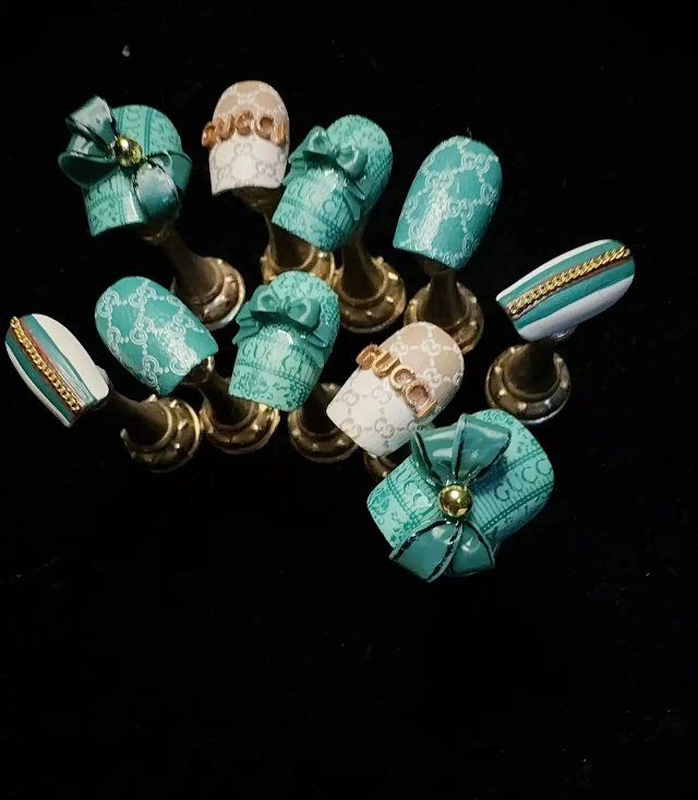 GUCCI Nail Art: seller detail photo 1