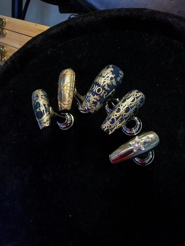 DIOR Nail Art: seller detail photo 2