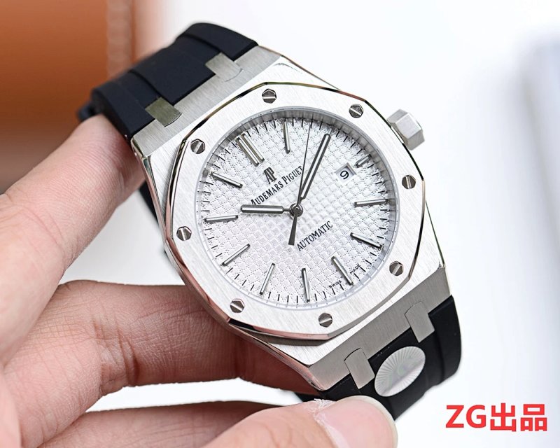 Watch from Guangzhou Xintai