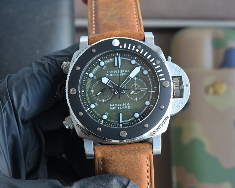 V7 Pam 47mm Watch