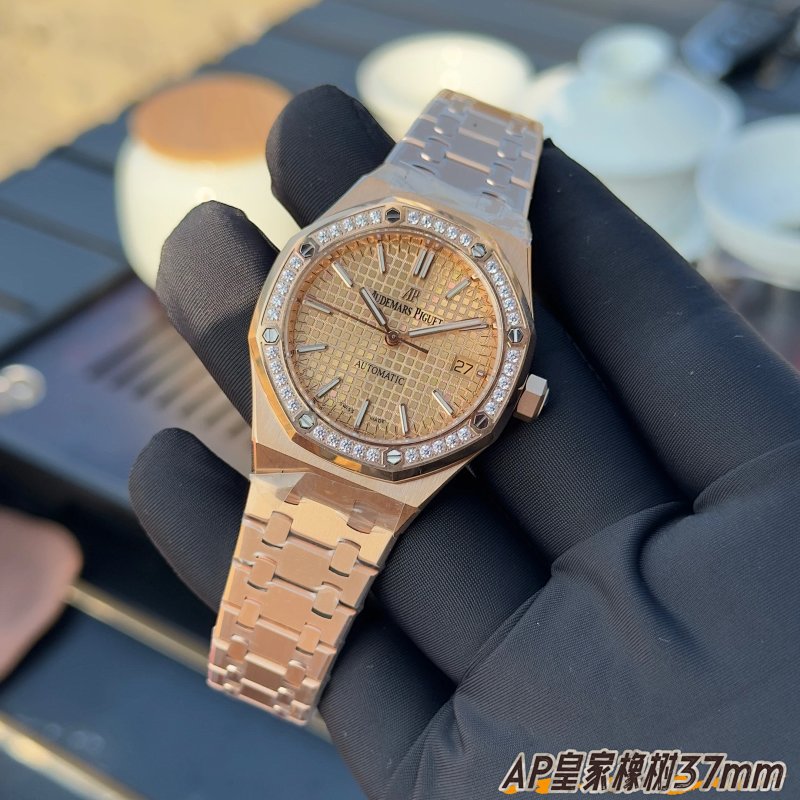 TW 37mm Watch