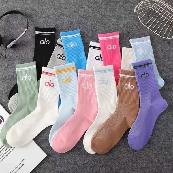 Alo Unisex Half-Crew Sock Mocha Brown Socks - 4