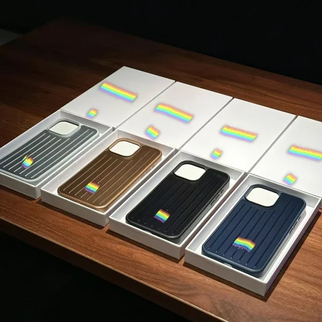 RIMOWA Phone Cases Ribbed luggage-inspired design product detail image 1