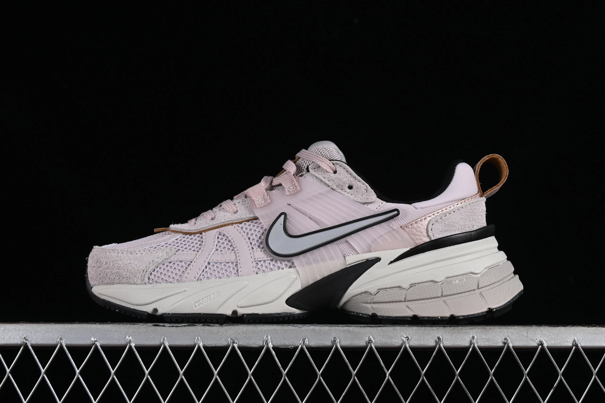 Nike Zoom Vomero 5 Pink White Chunky Sneakers - 1