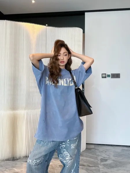 Balenciaga Logo Print Off-White T-Shirt - 70