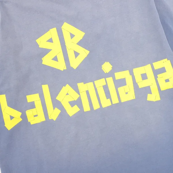 Balenciaga Logo Print Off-White T-Shirt - 18