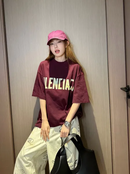 Balenciaga Logo Print Off-White T-Shirt - 74