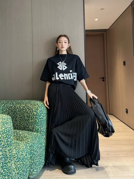 Balenciaga Logo Print Off-White T-Shirt - 80