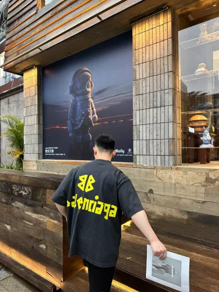Balenciaga Logo Print Off-White T-Shirt - 65
