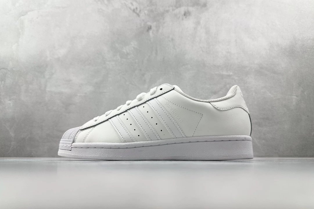 EG4960 Pure White