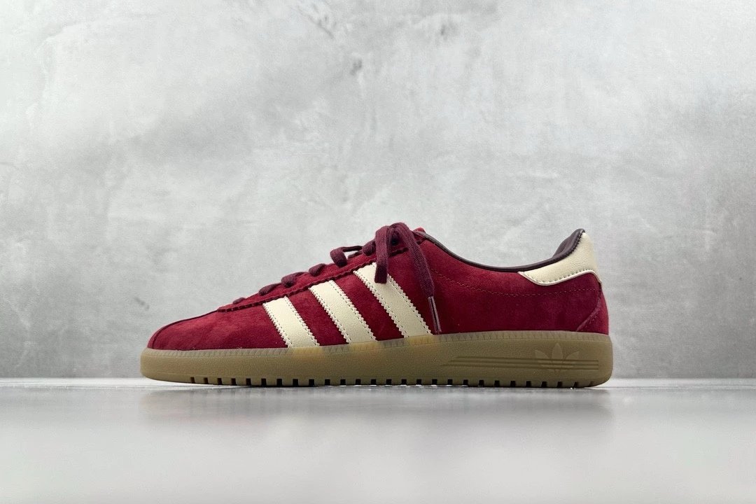 Bermuda Red Style No.: IE7426