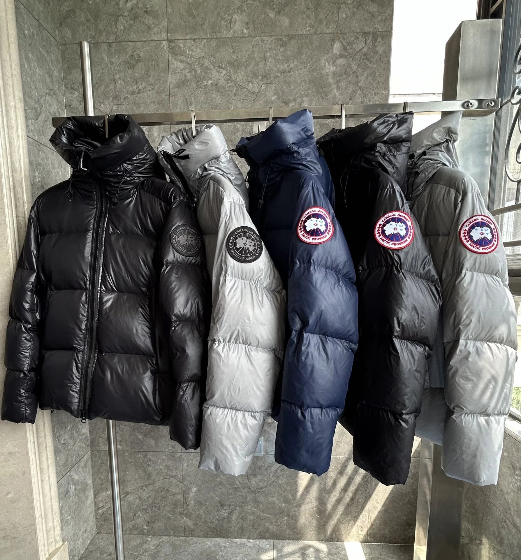 Men's new warm and trendy down jacket