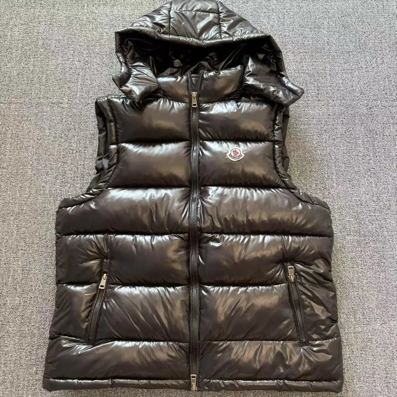 Black Vest - Low-End