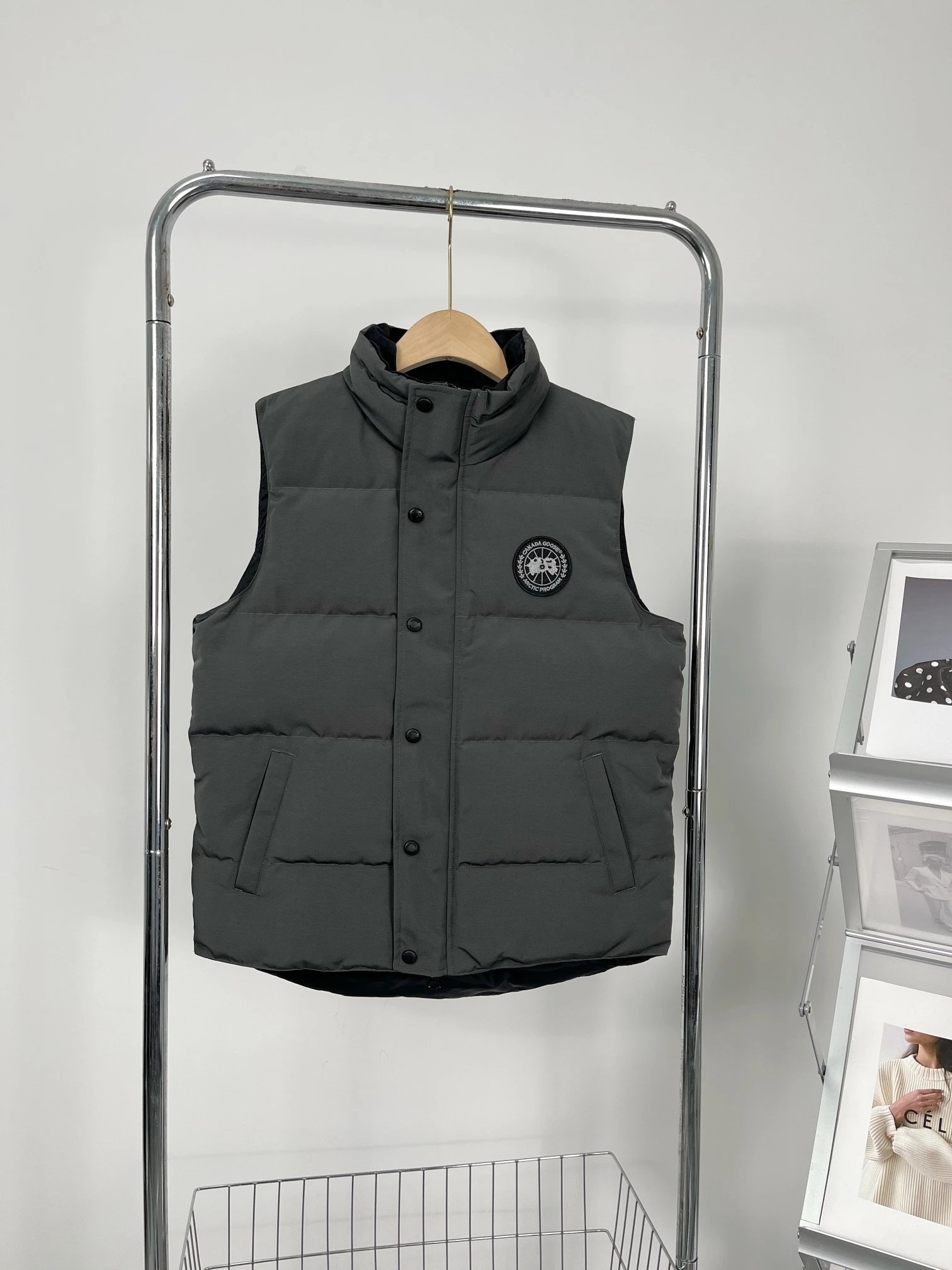 Gray (Diagonal Pocket) Suggest size up