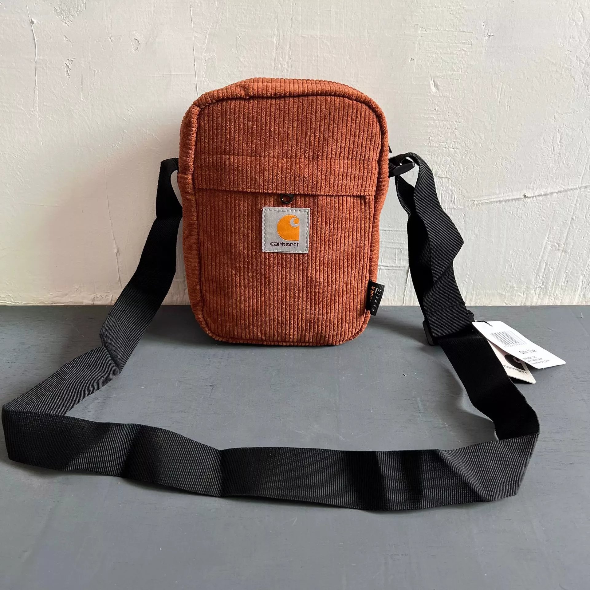 Card corduroy crossbody bag: brown