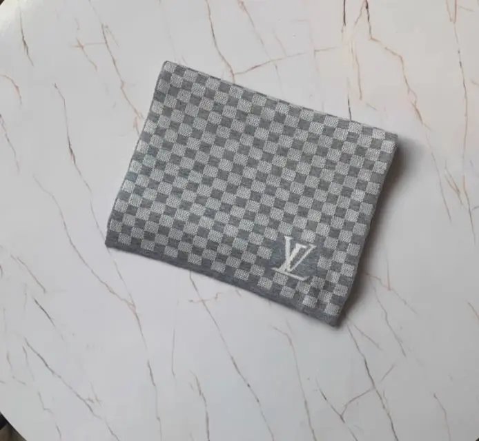 Checkerboard Scarf - Light Gray