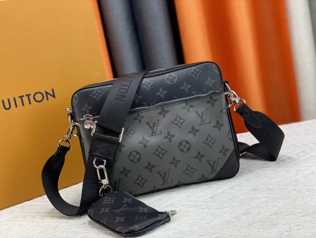 Louis Vuitton Crossbody Bag 2