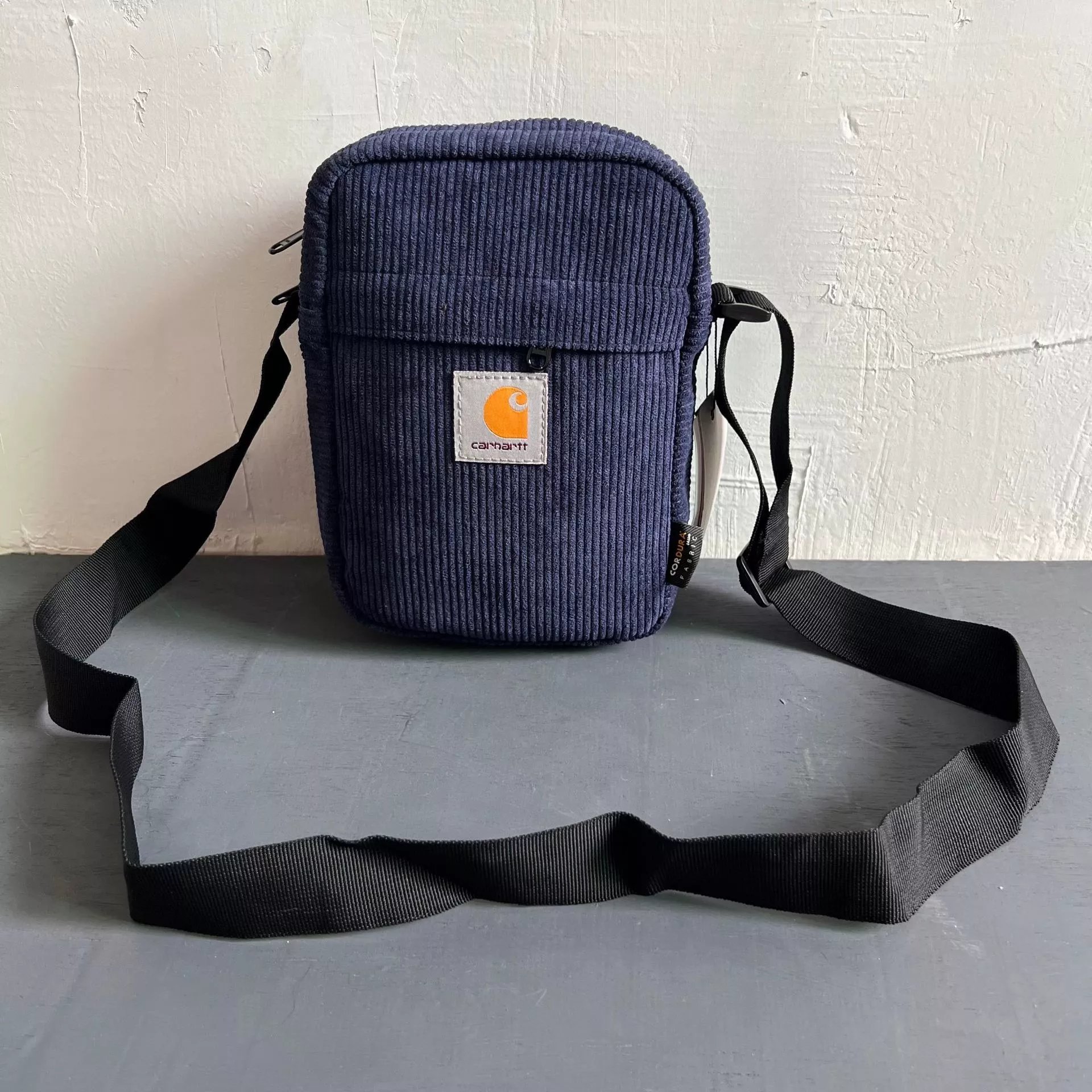 Card corduroy crossbody bag: blue