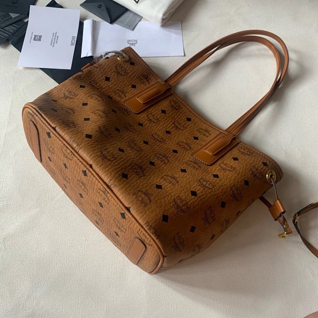 MCM Bag: seller detail photo 2