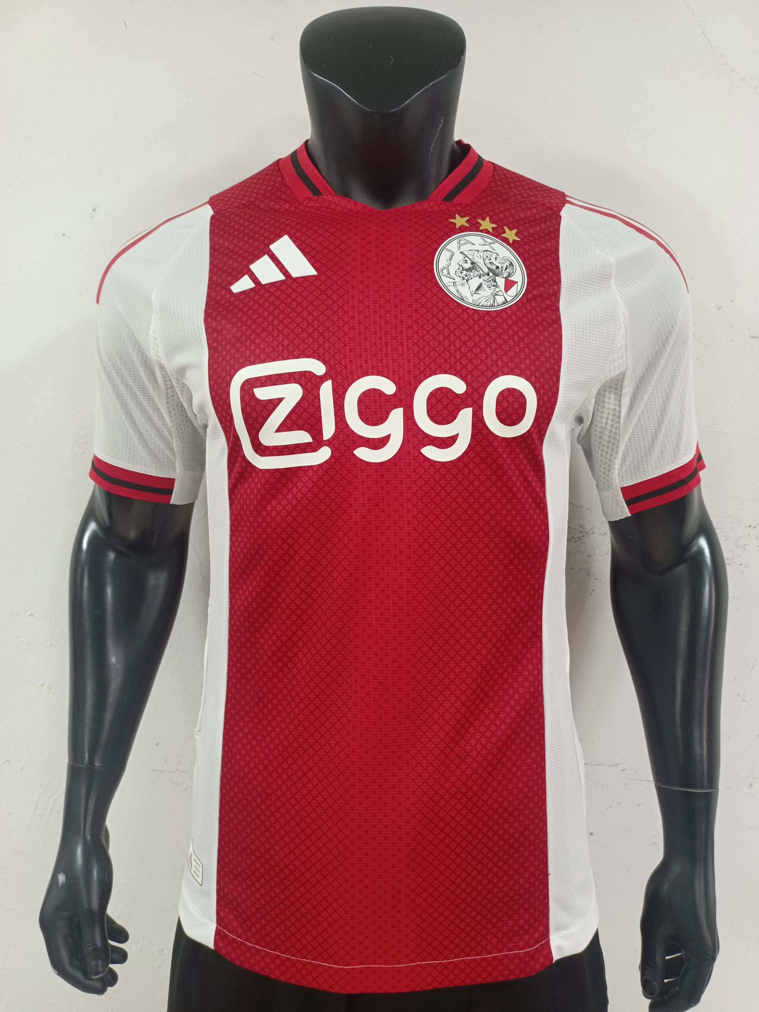 25-26阿贾克斯主场