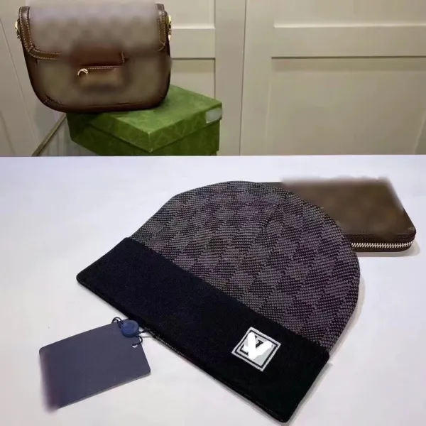 Louis Vuitton Monogram Knit Beanie Black/Gray - 1