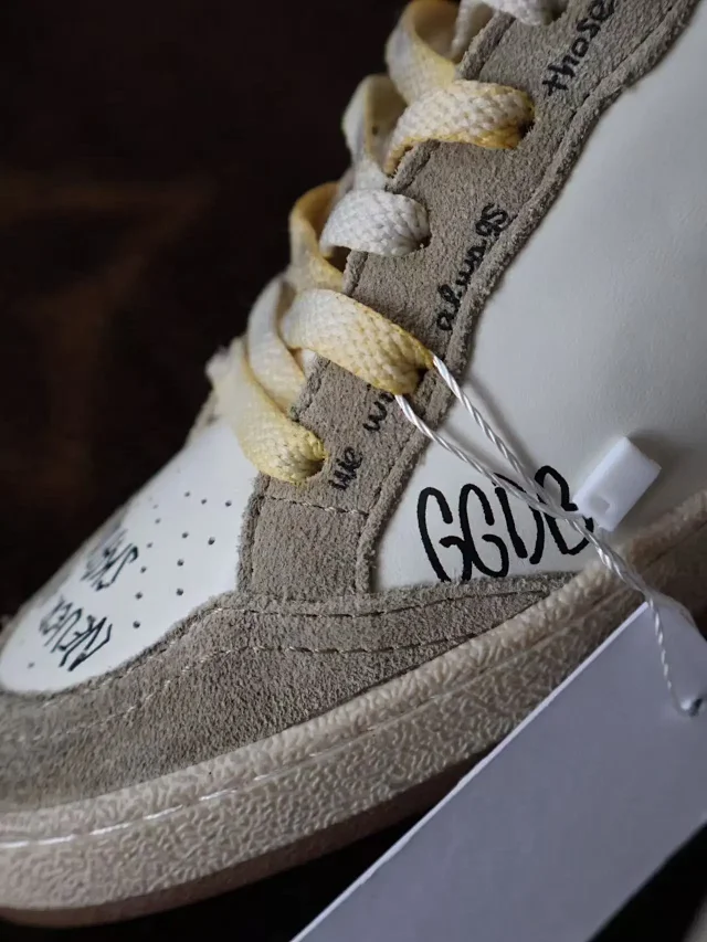 Golden Goose Sneakers Ball Star low-top product detail image 4