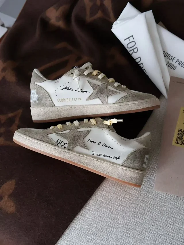 Golden Goose Sneakers Ball Star low-top product detail image 2
