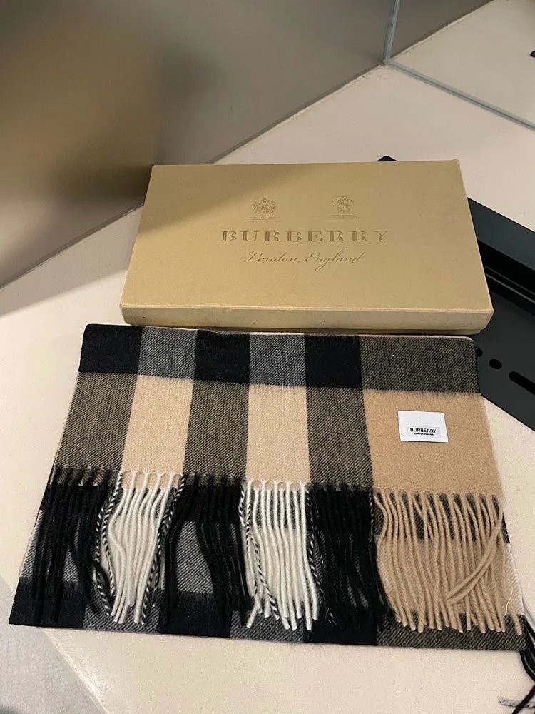 Scarf from Alexander