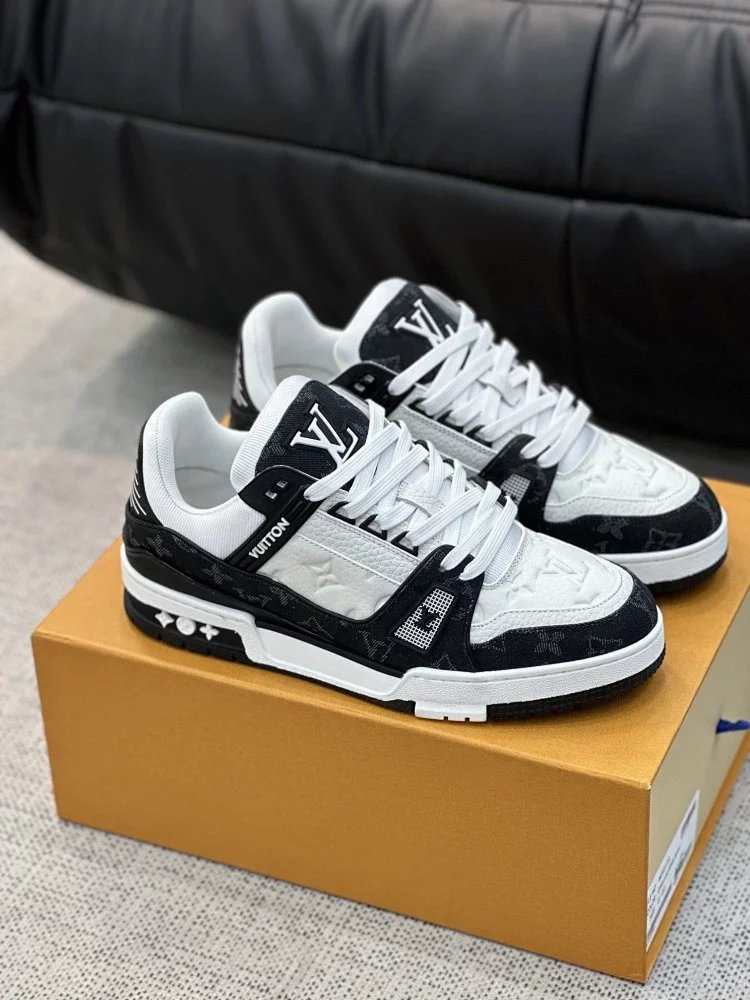 L *Trainer