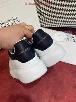 thumbnail for 2024 Men and women sports shoes MM