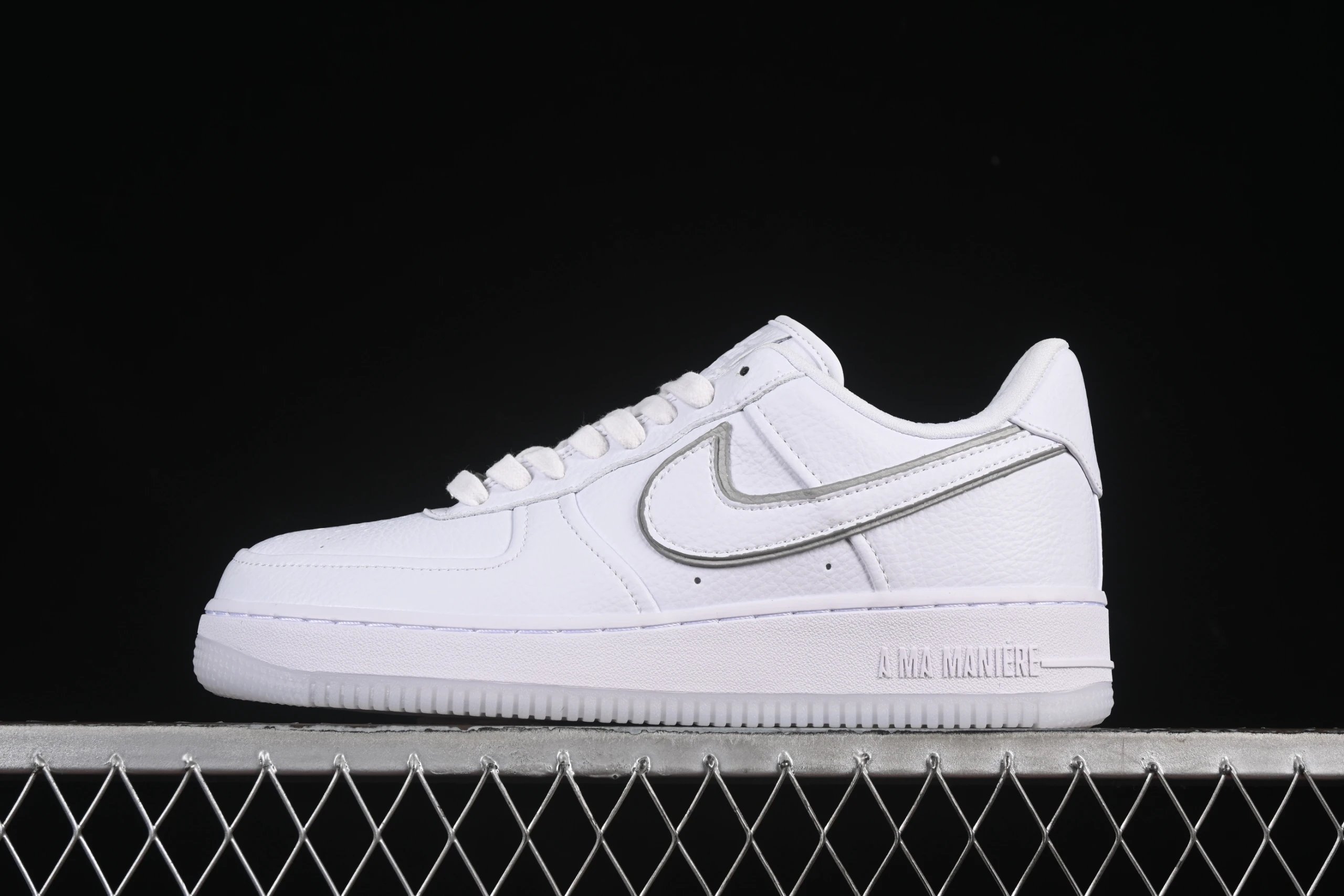 A Ma Maniére White