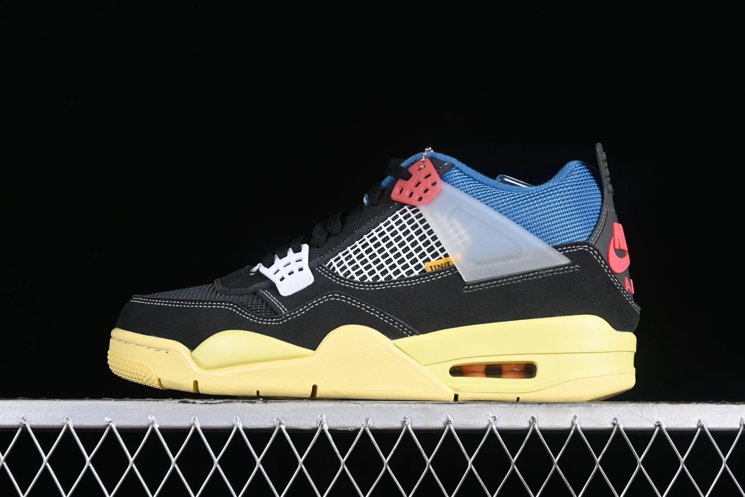 Union Off Noir