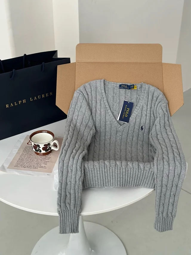 Ralph Lauren Knitwear Cable-Knit V-Neck Sweater product detail image 4