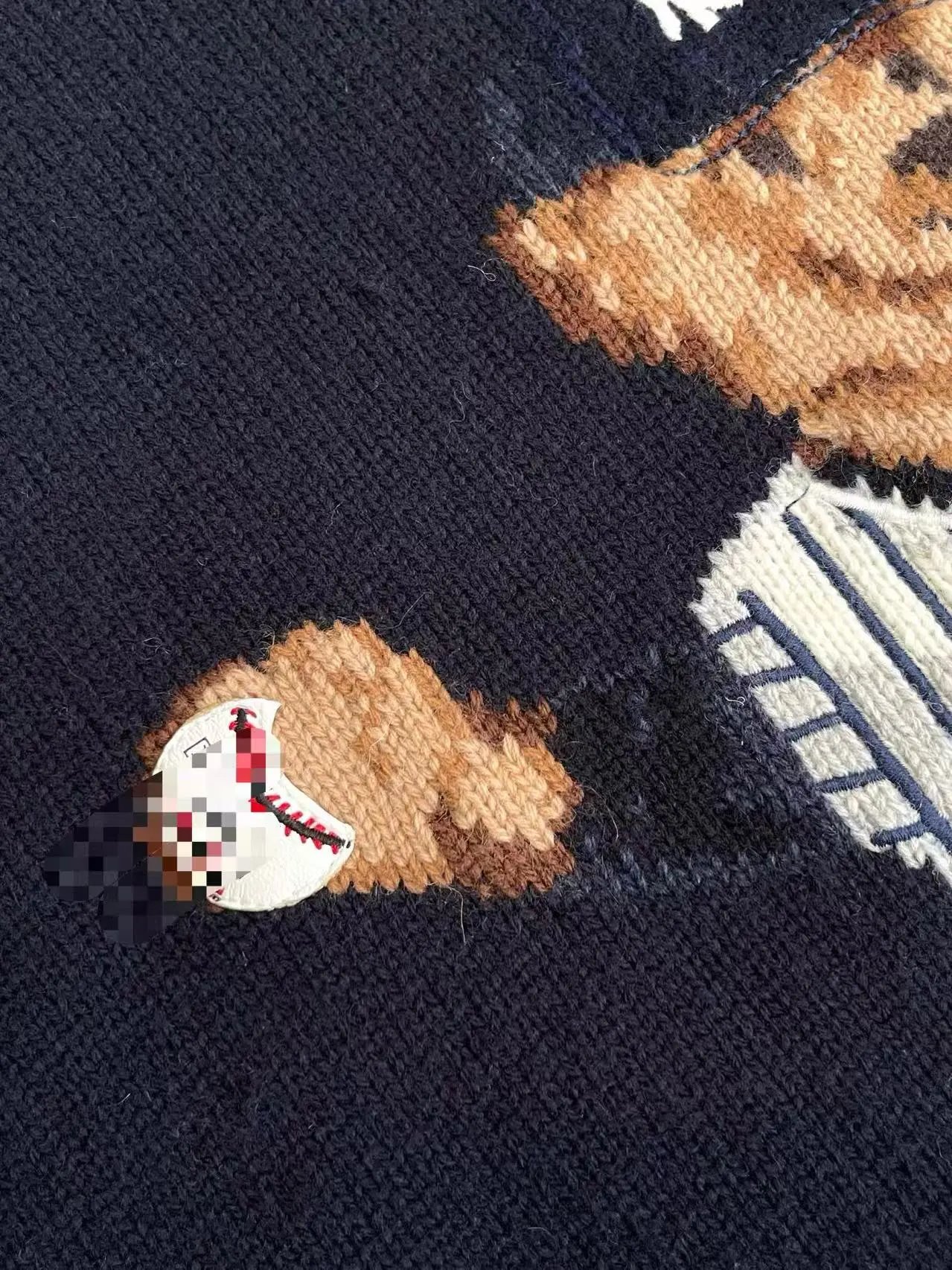 808 Collaboration Bear Sweater photo 8