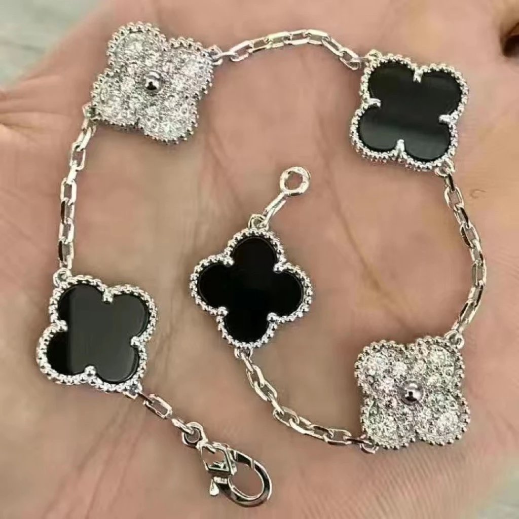 Onyx + Diamonds - White Gold
