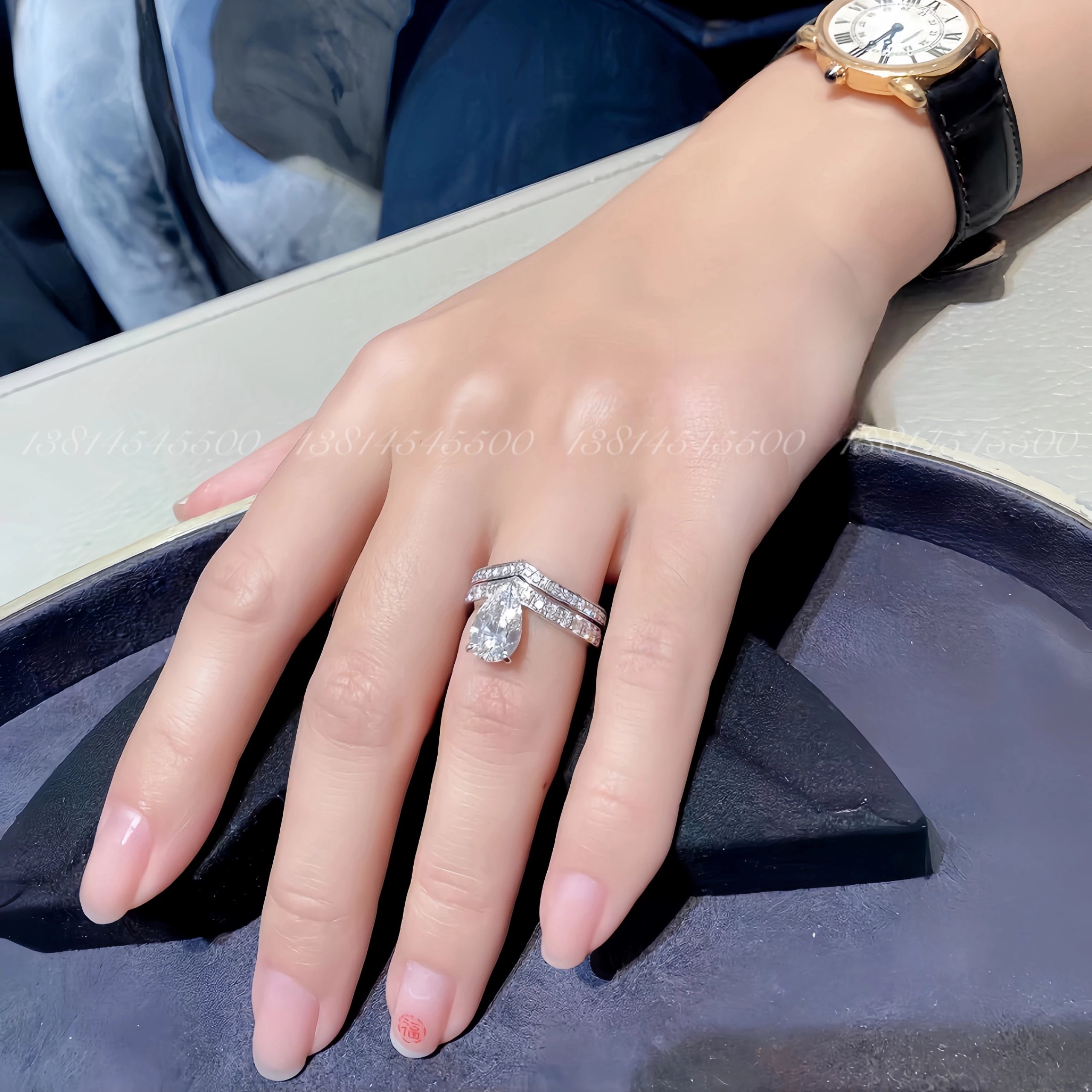 White egret main ring+V-shaped secondary ring (2 rings in total)