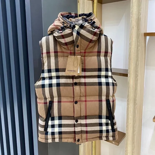Burberry Down Jackets Hooded quilted jacket with check-lined collar product detail image 7