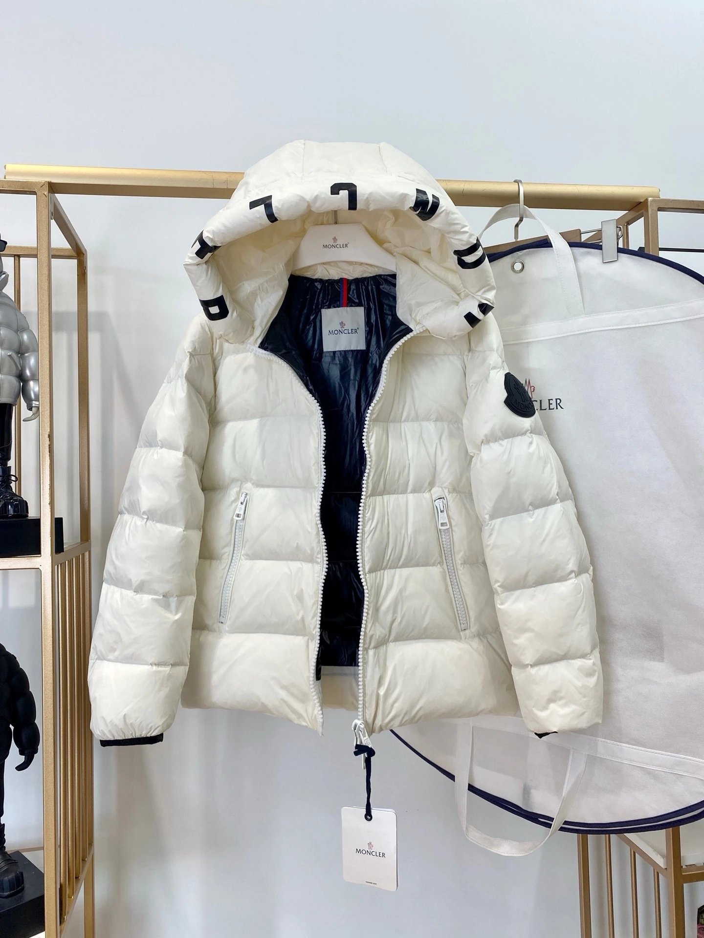 Model 7- White
