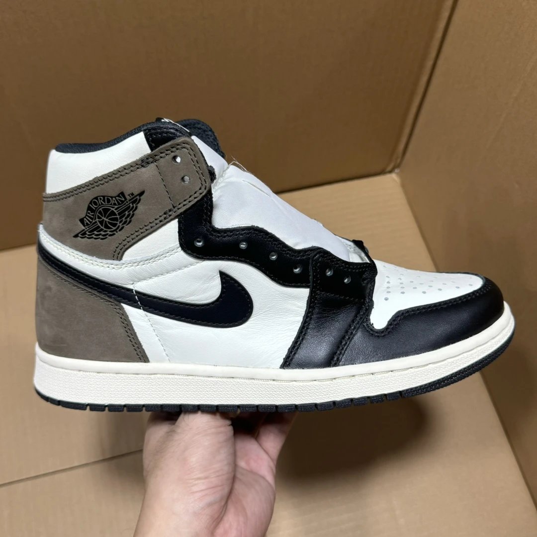SG独家 全头层皮 Air Jordan AJ1 黑摩卡 aj1高帮篮球鞋 全套原纸板楦头开发品 控大底版型不断改良更新 男女同款运动休闲板鞋篮球鞋中帮AJ1高帮篮球鞋乔一高邦中邦