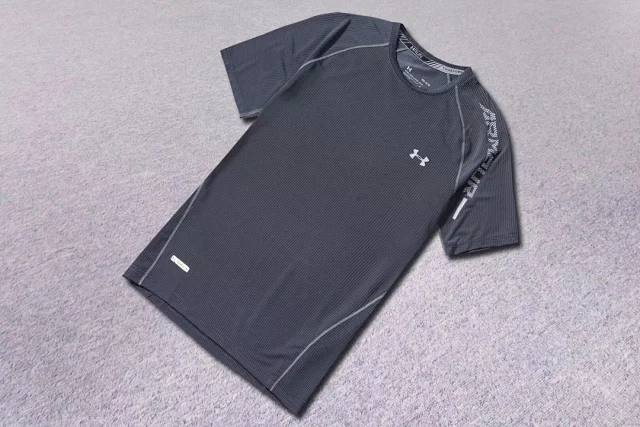 Under Armour T-Shirts Short-Sleeve Performance Logo Print product detail image 32