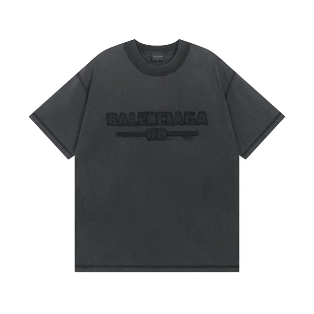 Balenciaga T-Shirts Oversized logo graphic T-shirt product detail image 14