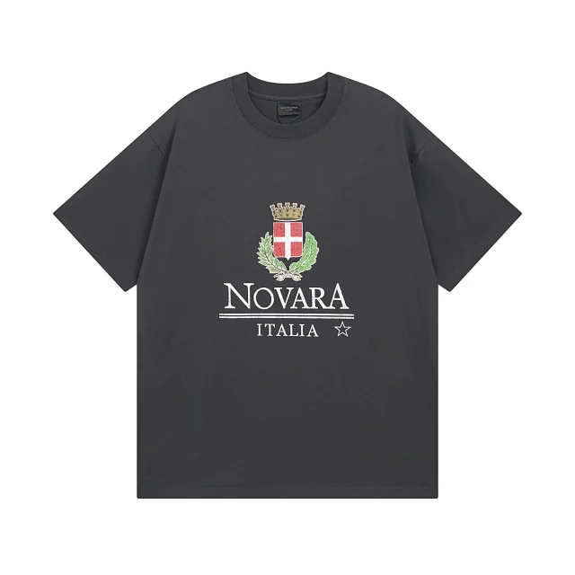 Balenciaga T-Shirts Oversized logo graphic T-shirt product detail image 13