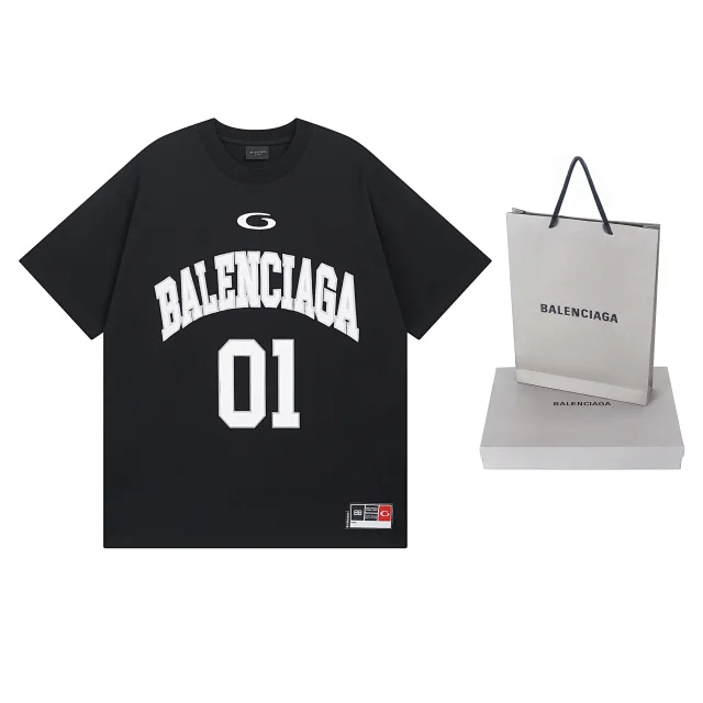 Balenciaga T-Shirts Oversized logo graphic T-shirt product detail image 23
