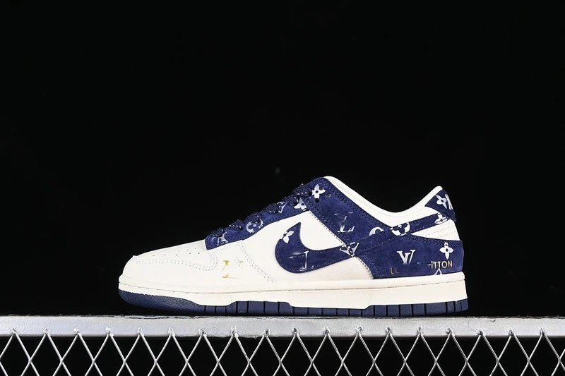 Nike Dunk Low Blue White Sneakers
